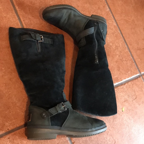 Ugg black waterproof leather boots size 8.5 - Picture 13 of 16